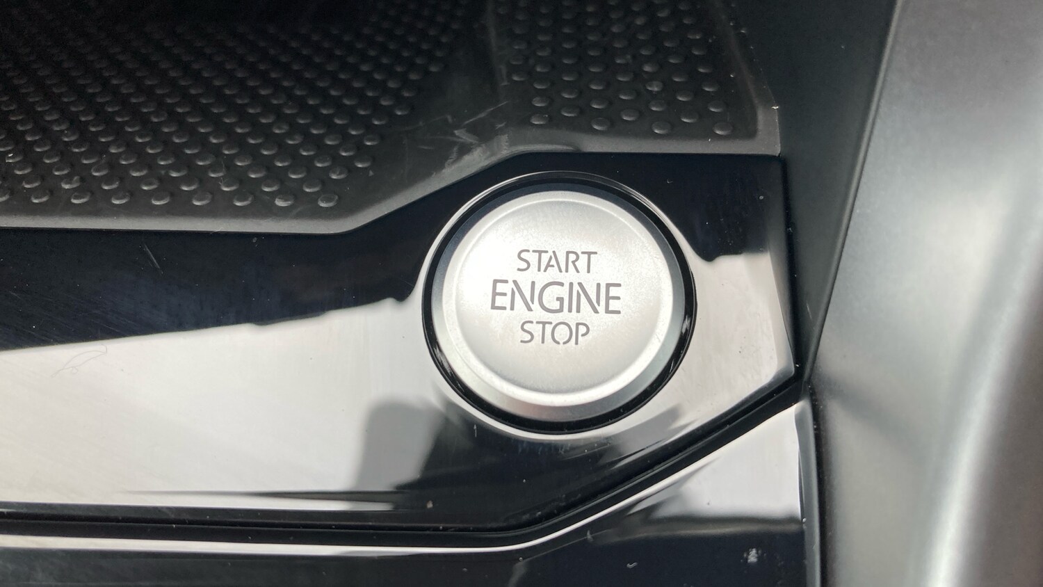 Used Volkswagen T-Roc 2025 for sale - 76322401: Photo 26