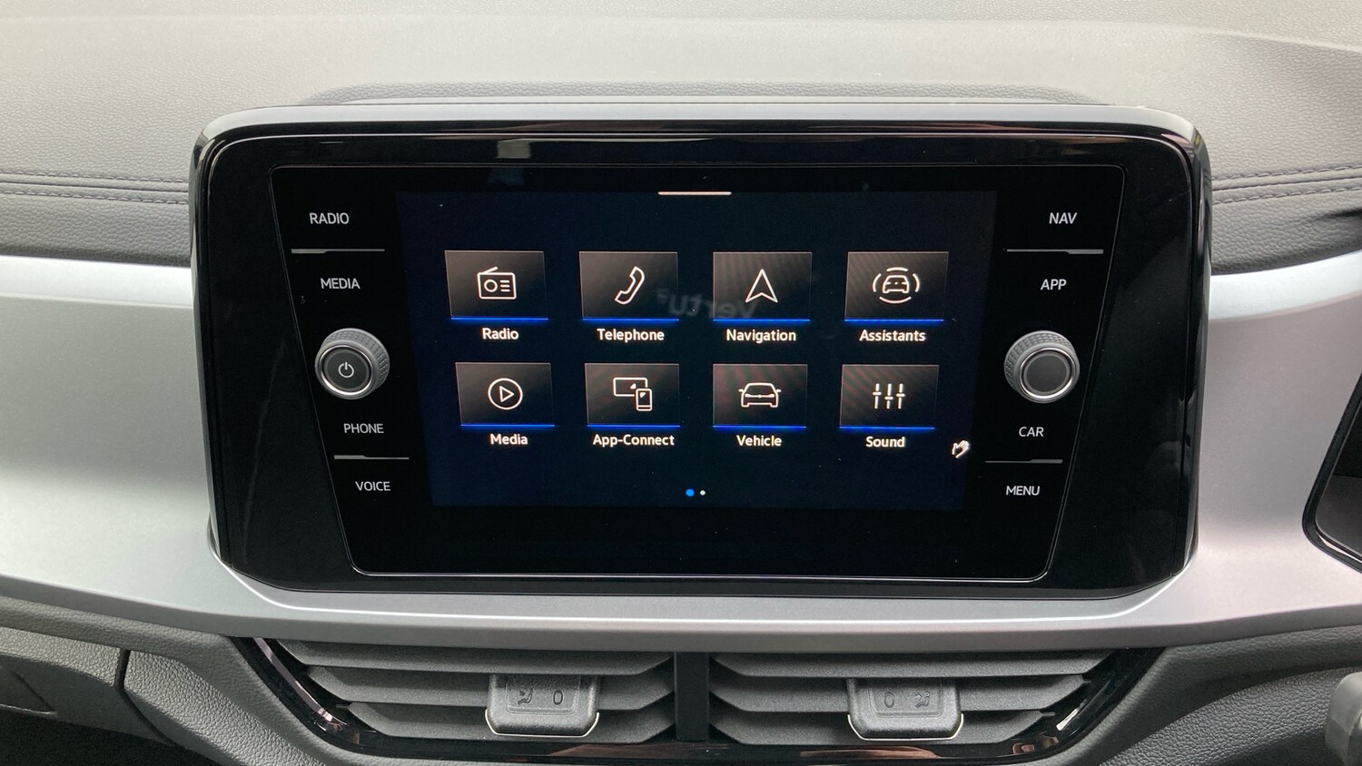 Used Volkswagen T-Roc 2025 for sale - 76322401: Photo 29