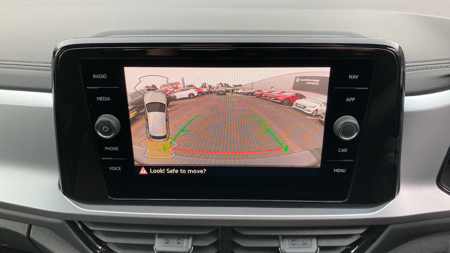 Used Volkswagen T-Roc 2025 for sale - 76322401: Photo 31