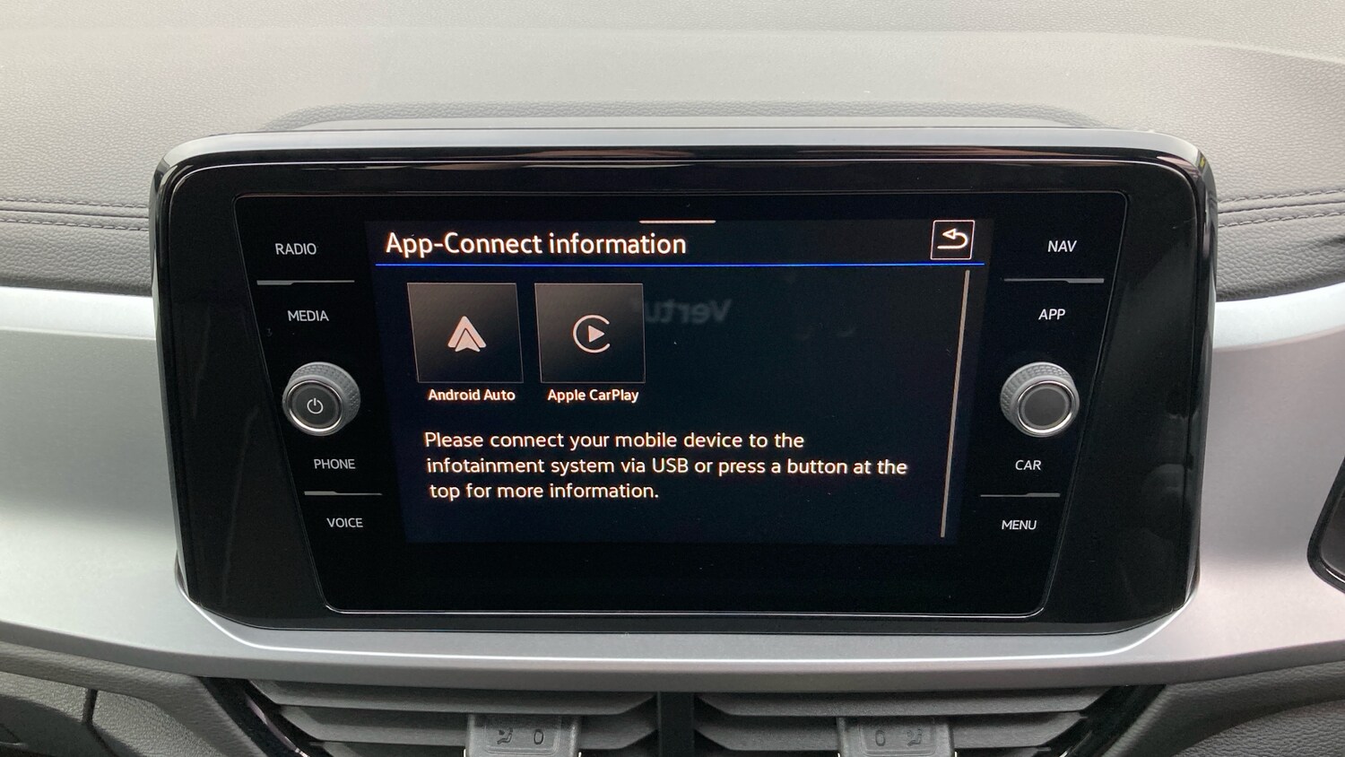 Used Volkswagen T-Roc 2025 for sale - 76322401: Photo 35