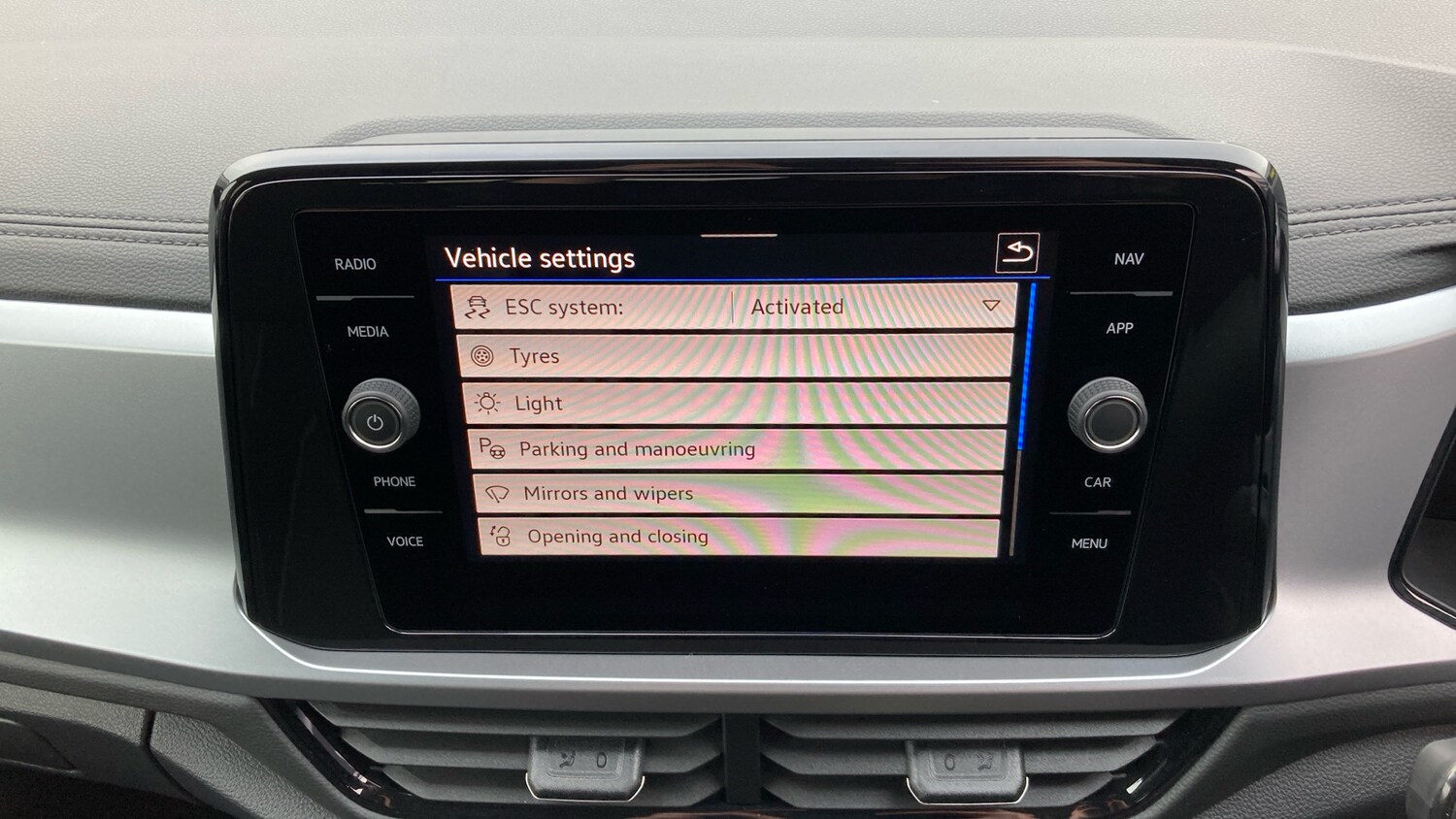 Used Volkswagen T-Roc 2025 for sale - 76322401: Photo 36