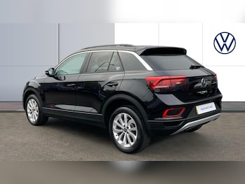 Used Volkswagen T-Roc 2025 for sale - 76322401: Photo