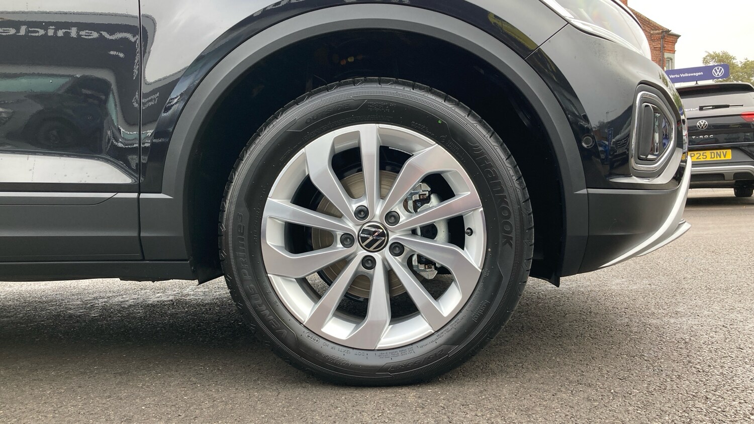 Used Volkswagen T-Roc 2025 for sale - 76322401: Photo 5