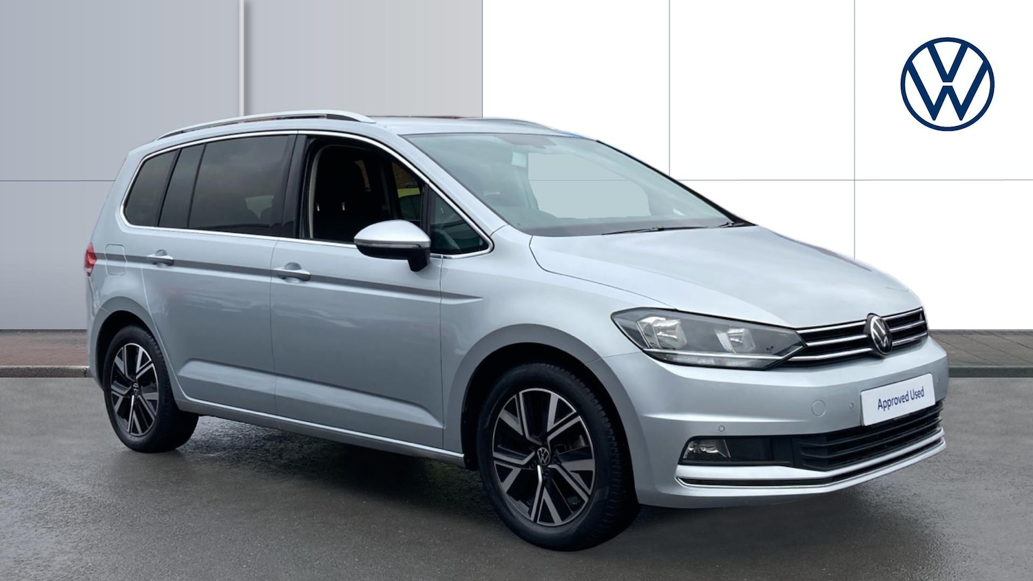 Used Volkswagen Touran 2020 for sale - 77392538: Photo 1