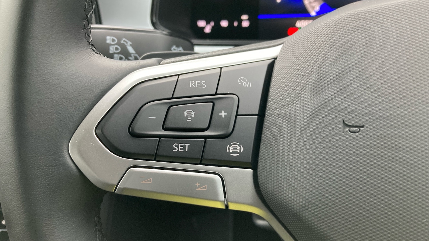 Used Volkswagen T-Roc 2025 for sale - 77077210: Photo 17