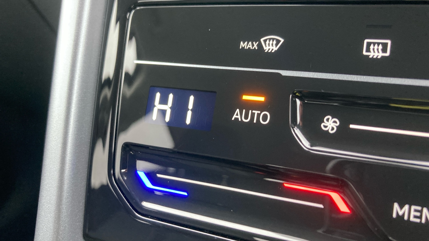 Used Volkswagen T-Roc 2025 for sale - 77077210: Photo 28