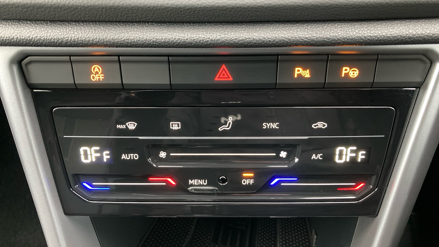 Used Volkswagen T-Roc 2025 for sale - 77077210: Photo 29