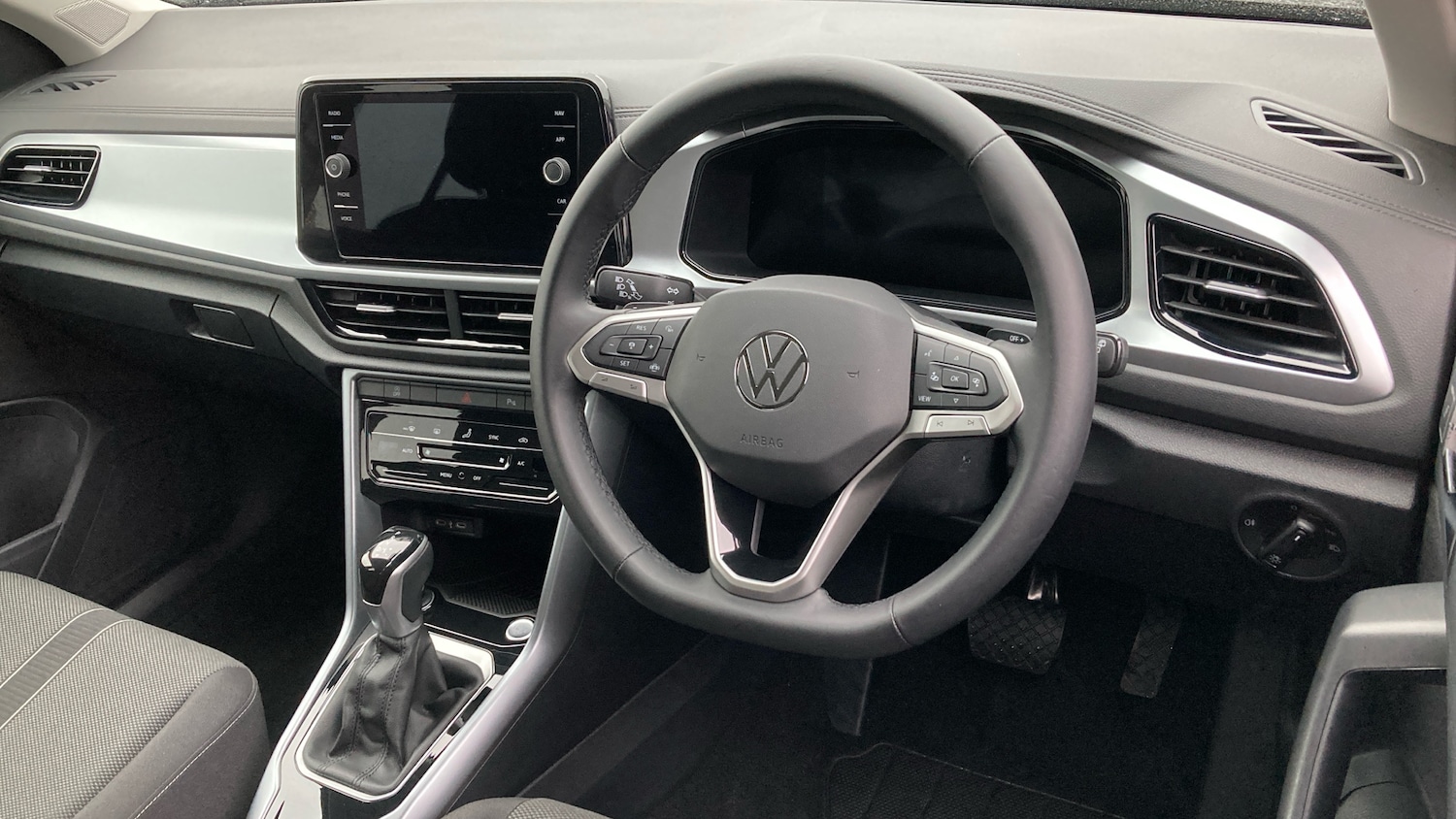 Used Volkswagen T-Roc 2025 for sale - 77077210: Photo 6