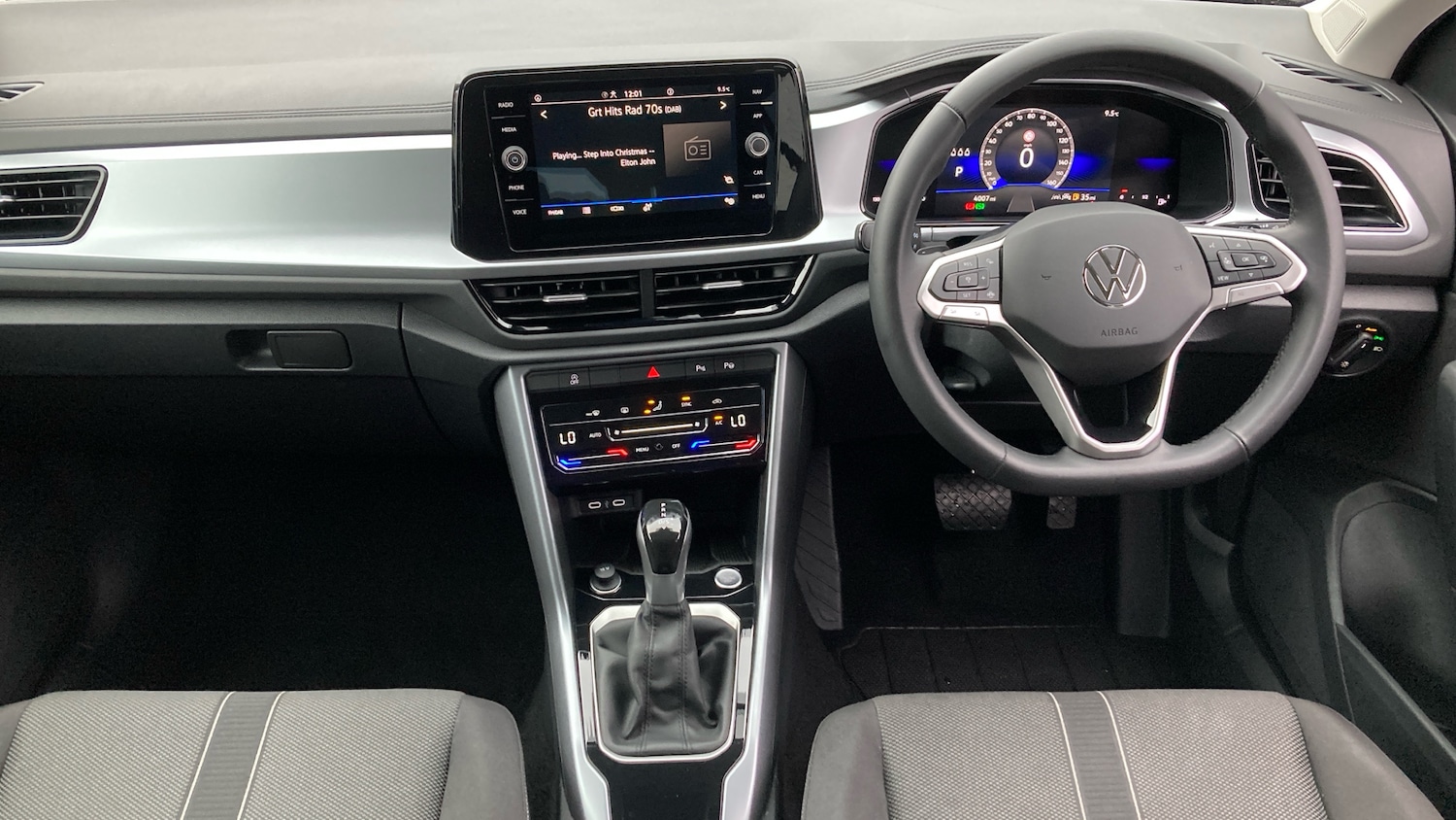 Used Volkswagen T-Roc 2025 for sale - 77077210: Photo 9