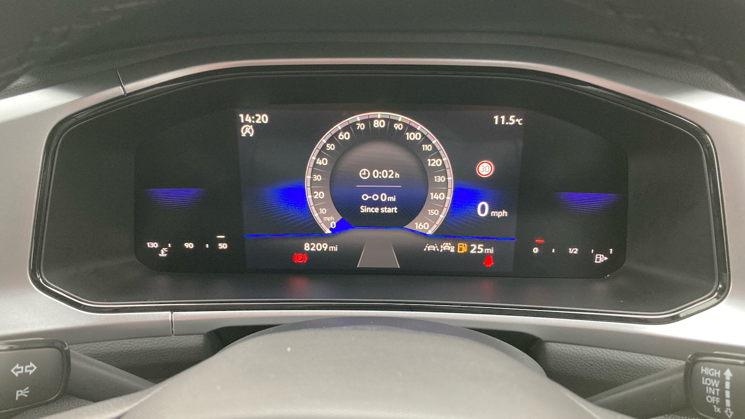 Used Volkswagen T-Roc 2025 for sale - 76807423: Photo 11