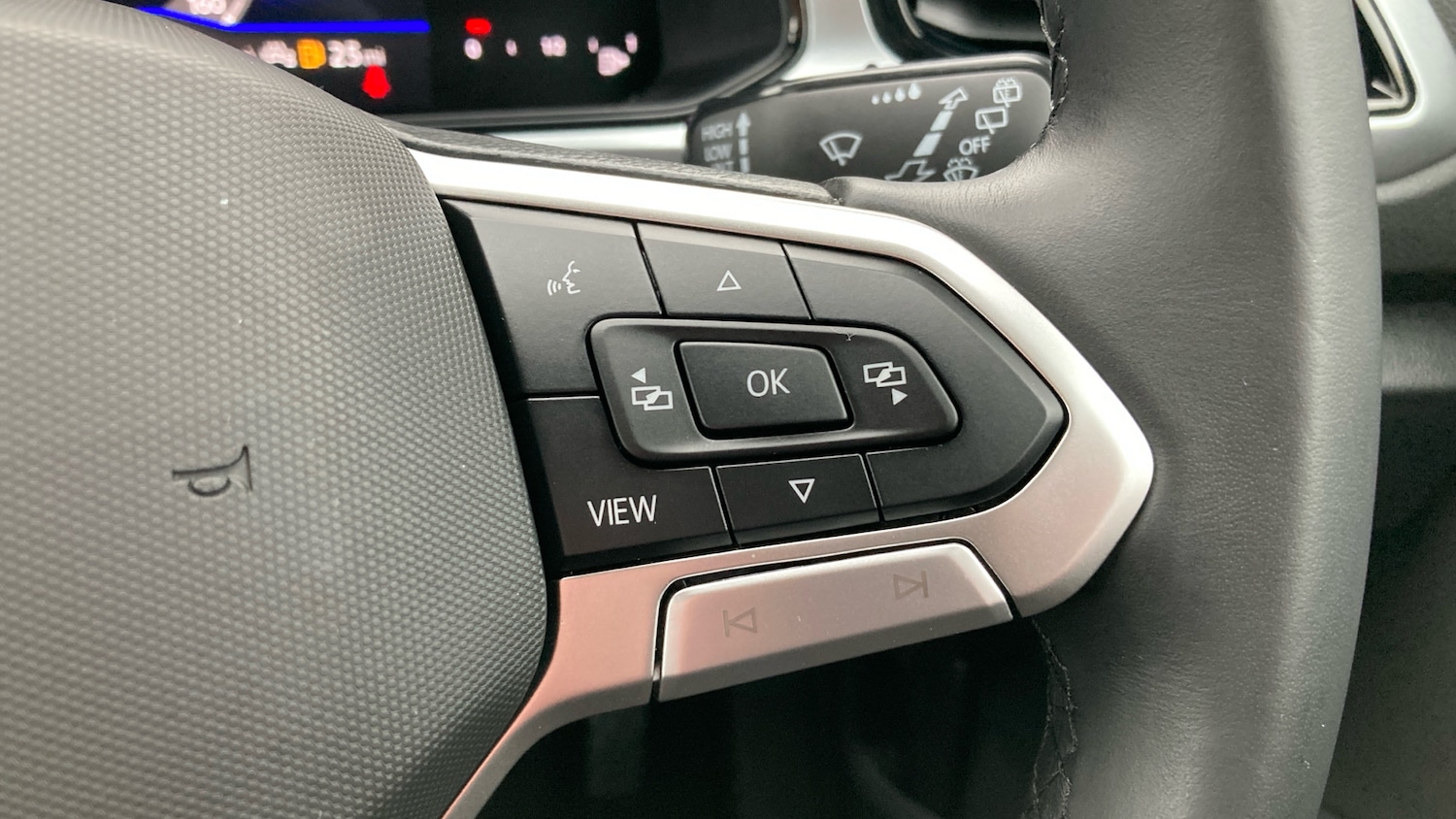 Used Volkswagen T-Roc 2025 for sale - 76807423: Photo 18