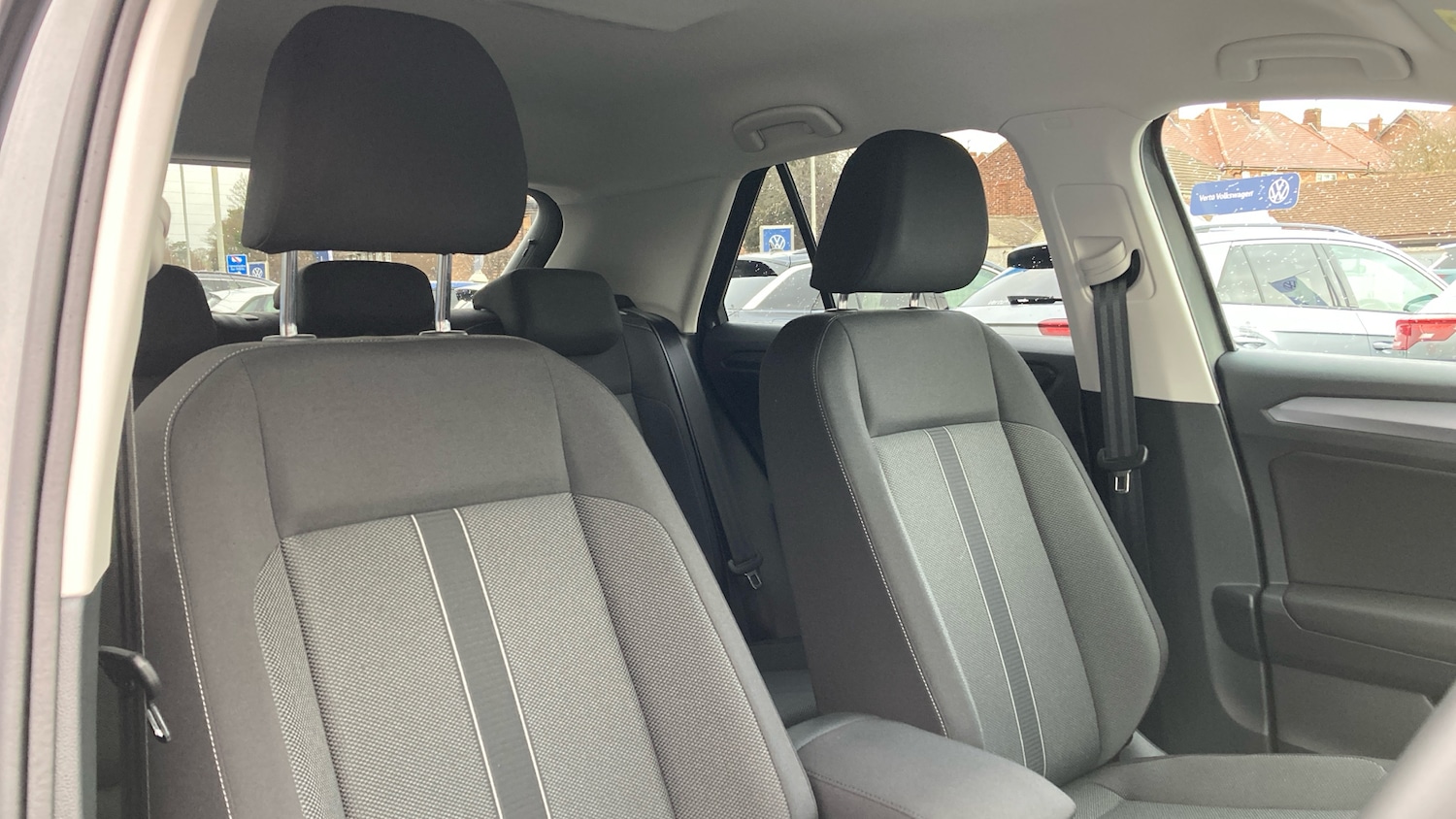 Used Volkswagen T-Roc 2025 for sale - 76807423: Photo 21