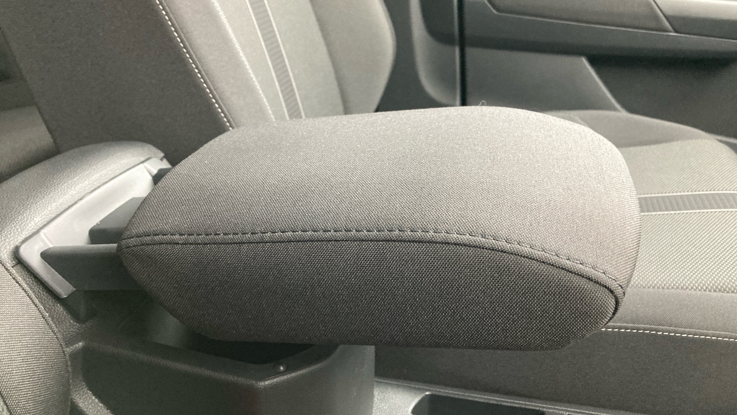 Used Volkswagen T-Roc 2025 for sale - 76807423: Photo 23