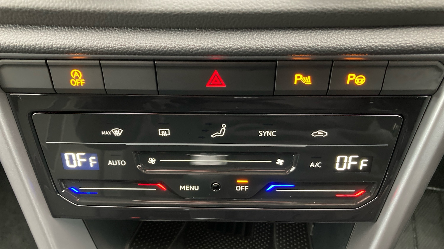 Used Volkswagen T-Roc 2025 for sale - 76807423: Photo 28