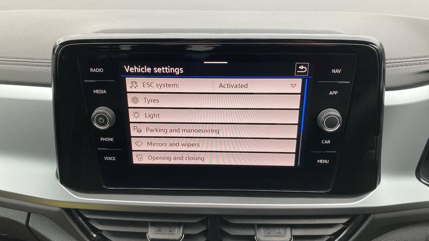 Used Volkswagen T-Roc 2025 for sale - 76807423: Photo 37