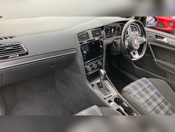 Used Volkswagen Golf 2020 for sale - 76719223: Photo