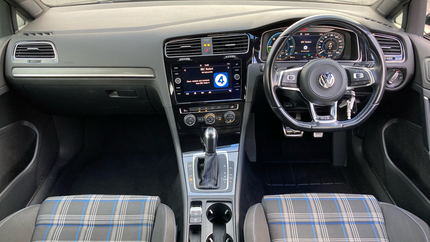 Used Volkswagen Golf 2020 for sale - 76719223: Photo 9