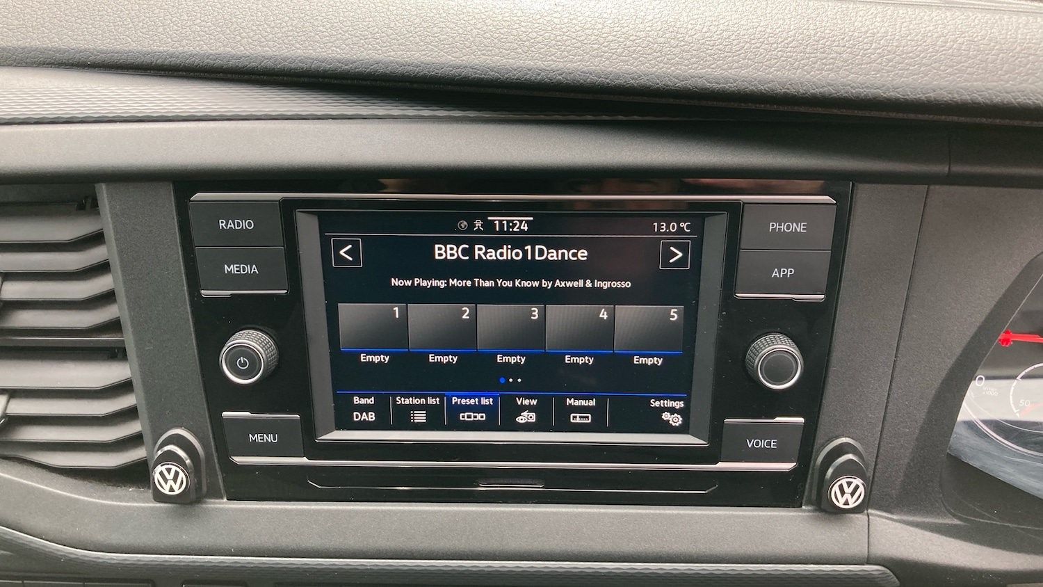 Used Volkswagen Transporter 2024 for sale - 76302115: Photo 12