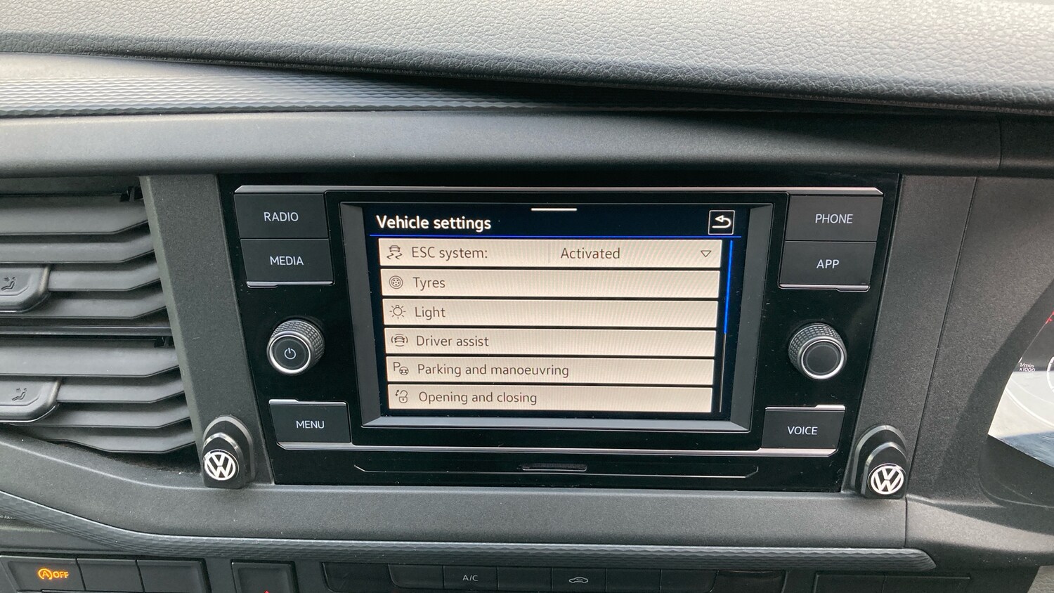 Used Volkswagen Transporter 2024 for sale - 76302115: Photo 28