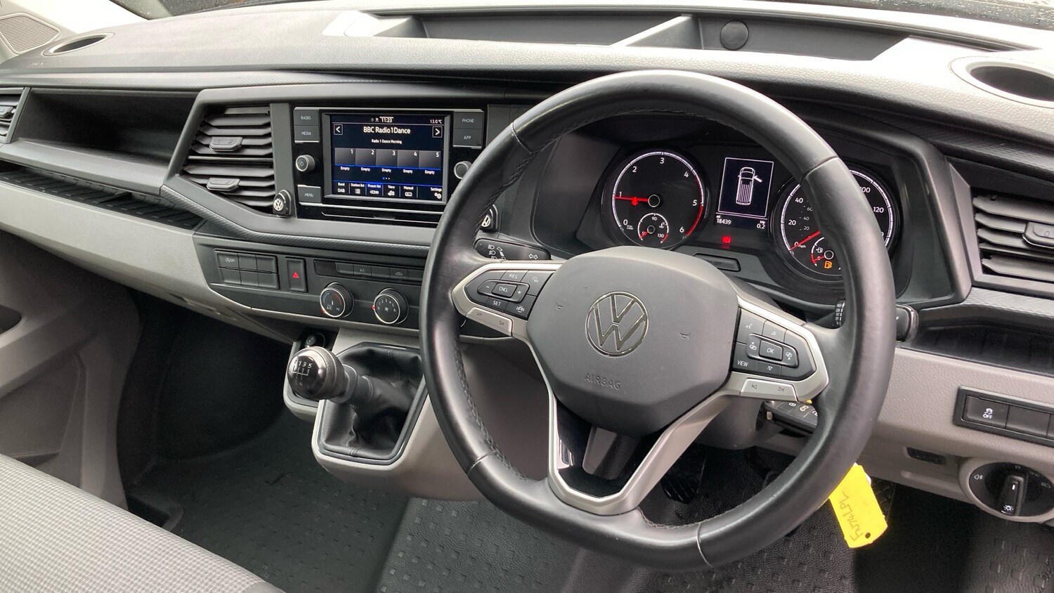 Used Volkswagen Transporter 2024 for sale - 76302115: Photo 9