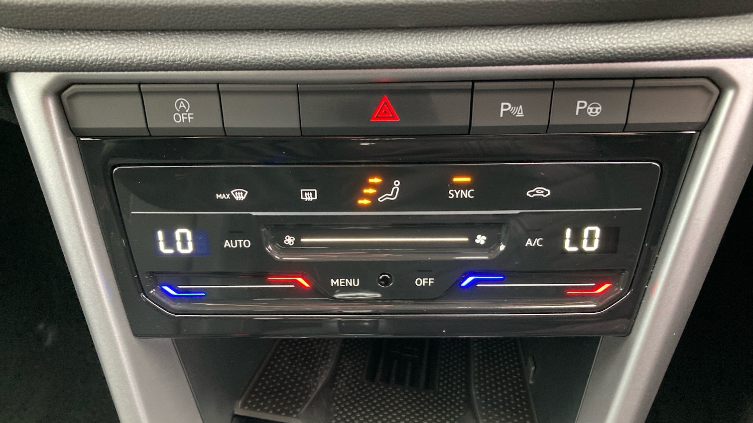 Used Volkswagen T-Roc 2025 for sale - 76272354: Photo 13