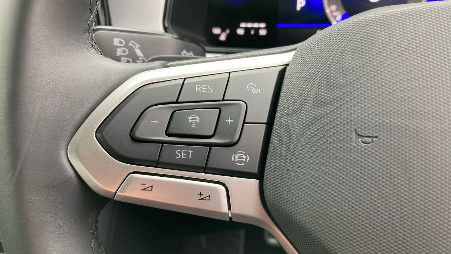 Used Volkswagen T-Roc 2025 for sale - 76272354: Photo 17