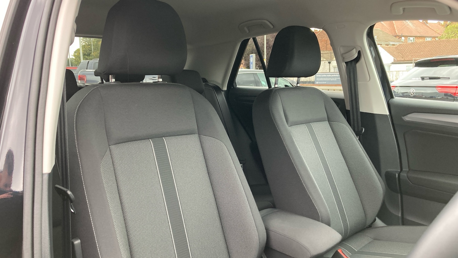 Used Volkswagen T-Roc 2025 for sale - 76272354: Photo 21