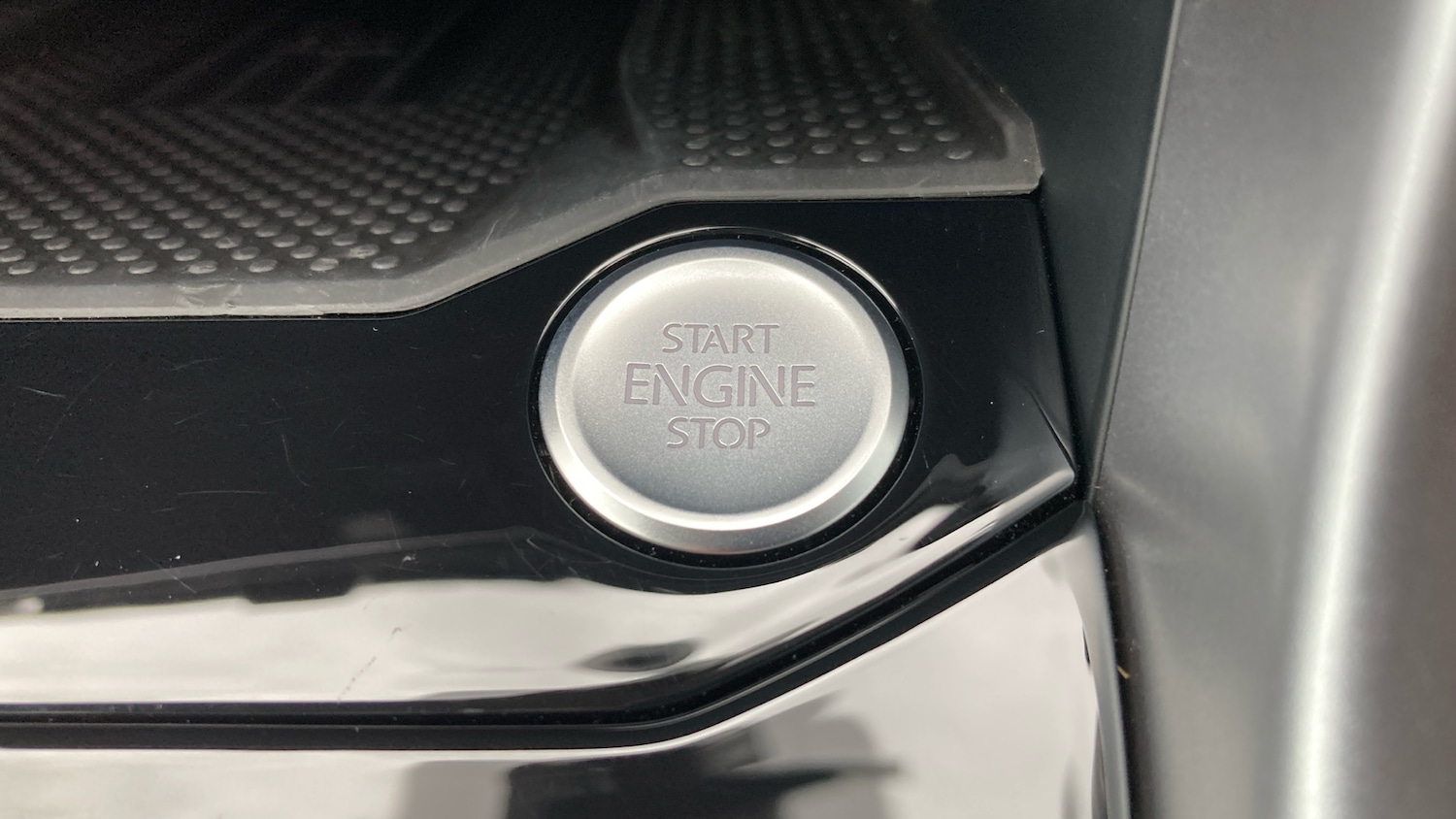 Used Volkswagen T-Roc 2025 for sale - 76272354: Photo 26