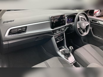 Used Volkswagen T-Roc 2025 for sale - 76272354: Photo