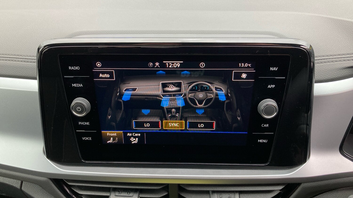 Used Volkswagen T-Roc 2025 for sale - 76272354: Photo 32