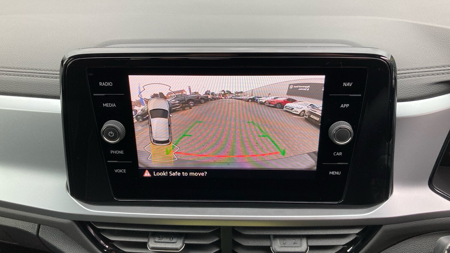 Used Volkswagen T-Roc 2025 for sale - 76272354: Photo 33