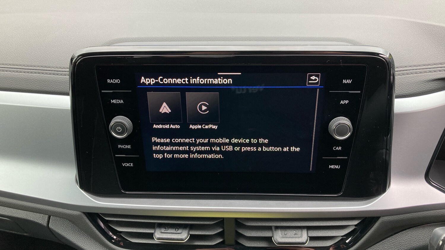 Used Volkswagen T-Roc 2025 for sale - 76272354: Photo 36