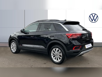 Used Volkswagen T-Roc 2025 for sale - 76272354: Photo