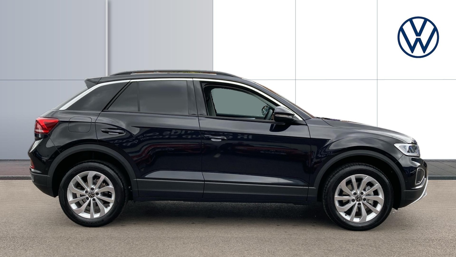 Used Volkswagen T-Roc 2025 for sale - 76272354: Photo 4