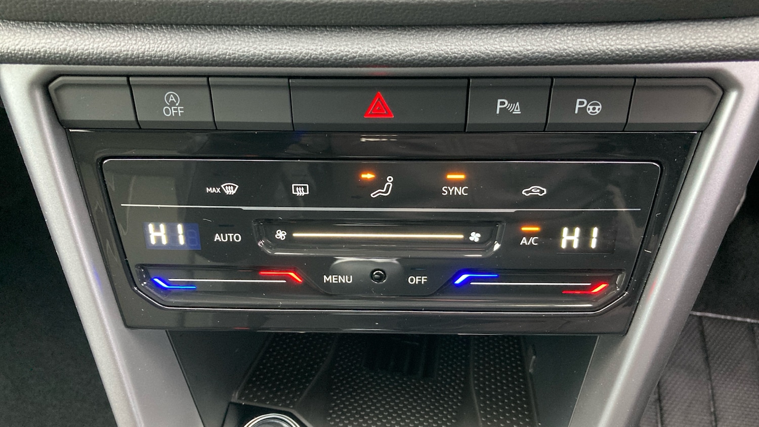 Used Volkswagen T-Roc 2025 for sale - 76638525: Photo 13