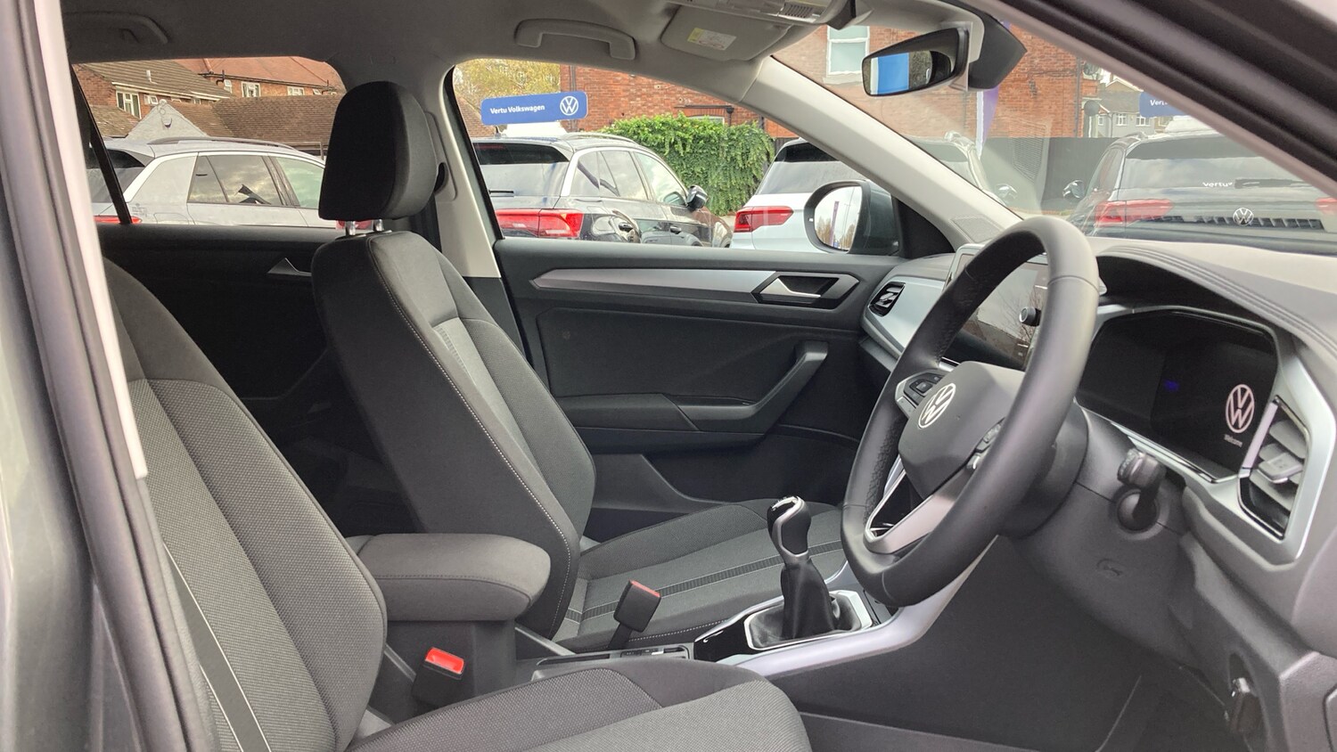 Used Volkswagen T-Roc 2025 for sale - 76638525: Photo 15