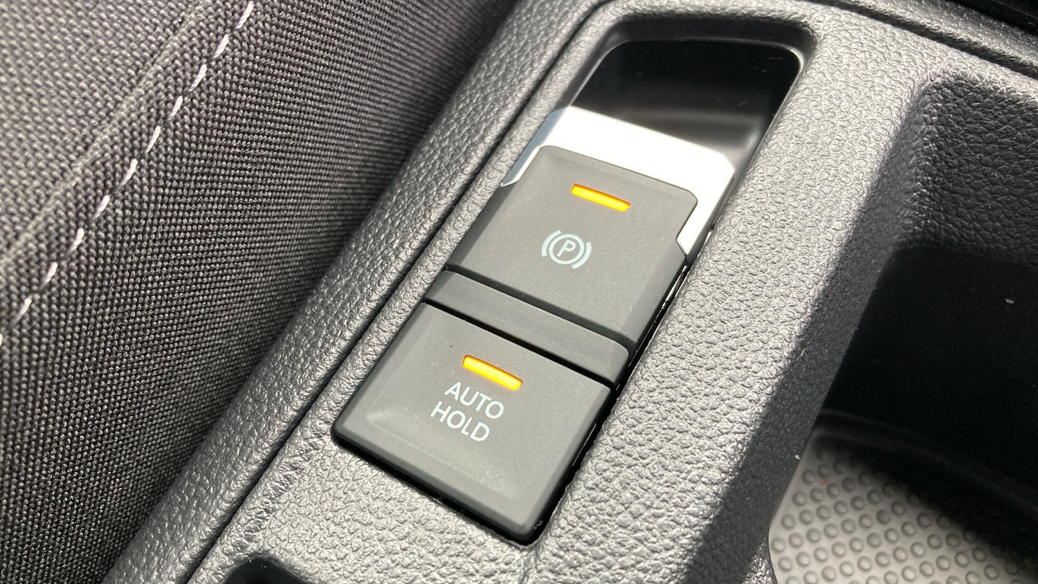 Used Volkswagen T-Roc 2025 for sale - 76638525: Photo 24