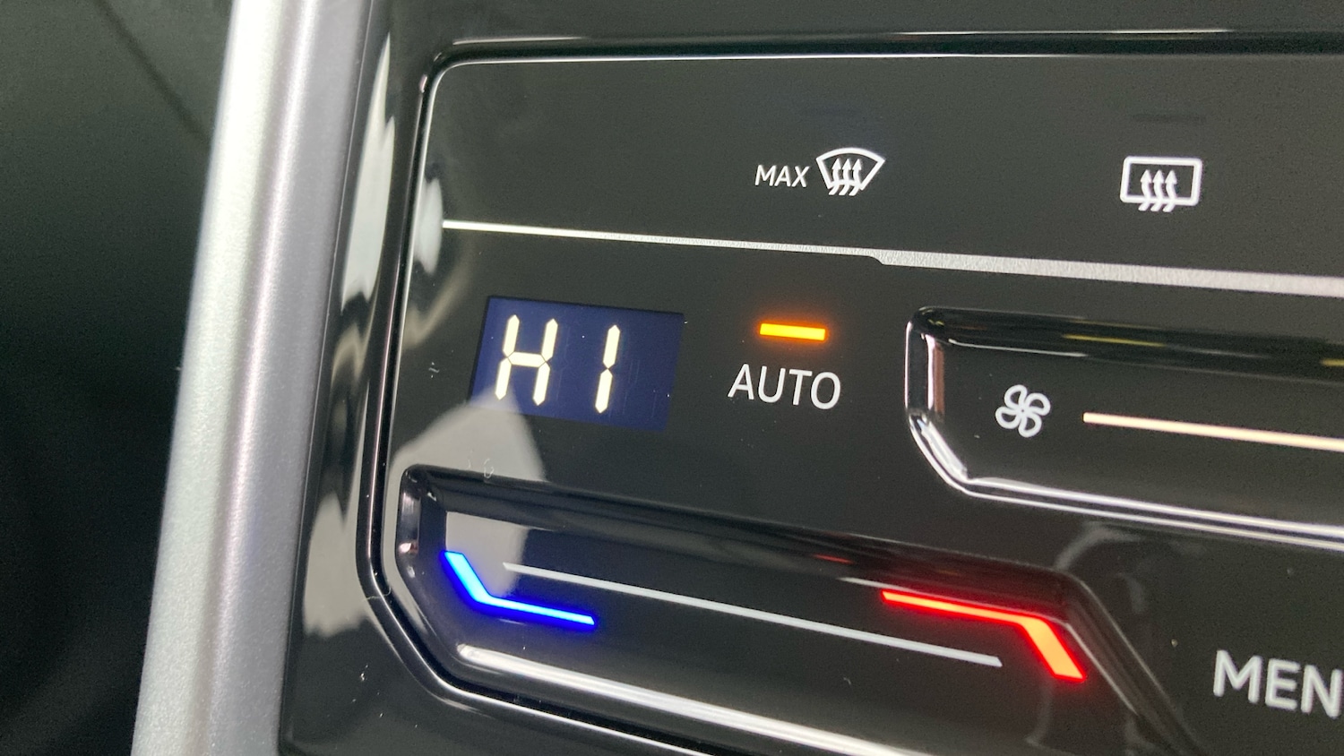 Used Volkswagen T-Roc 2025 for sale - 76638525: Photo 26