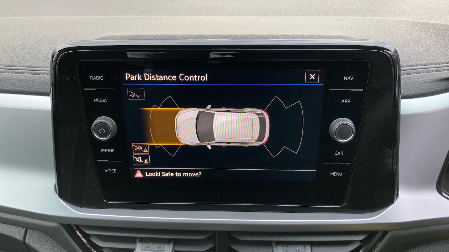 Used Volkswagen T-Roc 2025 for sale - 76638525: Photo 31