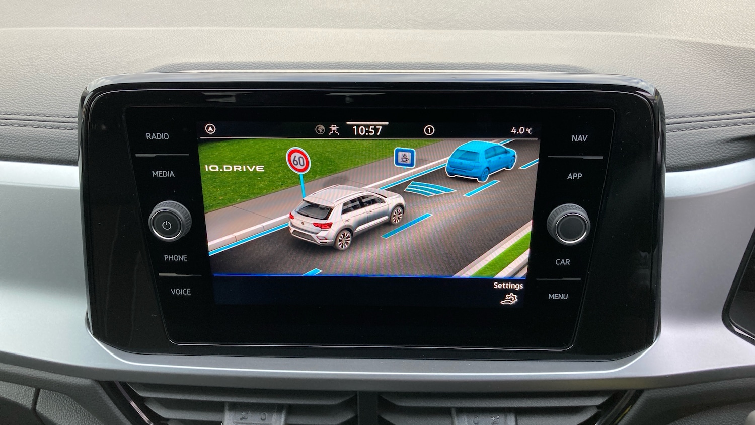 Used Volkswagen T-Roc 2025 for sale - 76638525: Photo 32