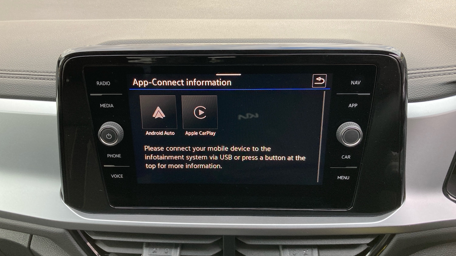 Used Volkswagen T-Roc 2025 for sale - 76638525: Photo 33