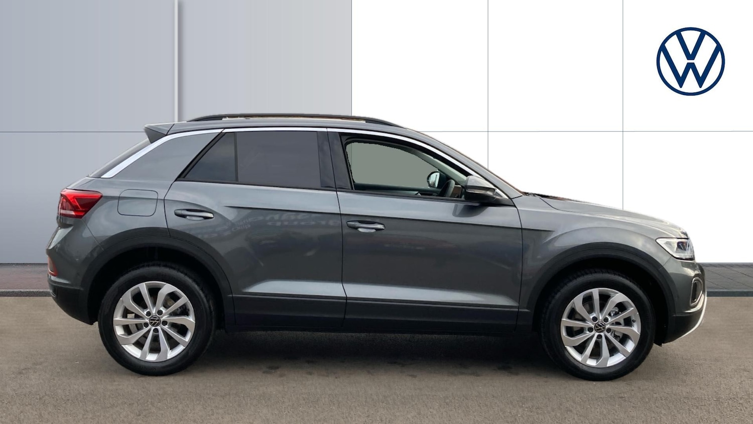 Used Volkswagen T-Roc 2025 for sale - 76638525: Photo 4