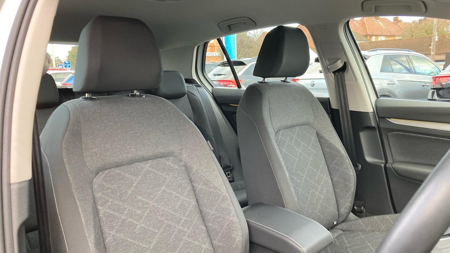 Used Volkswagen Golf 2024 for sale - 77114108: Photo 21