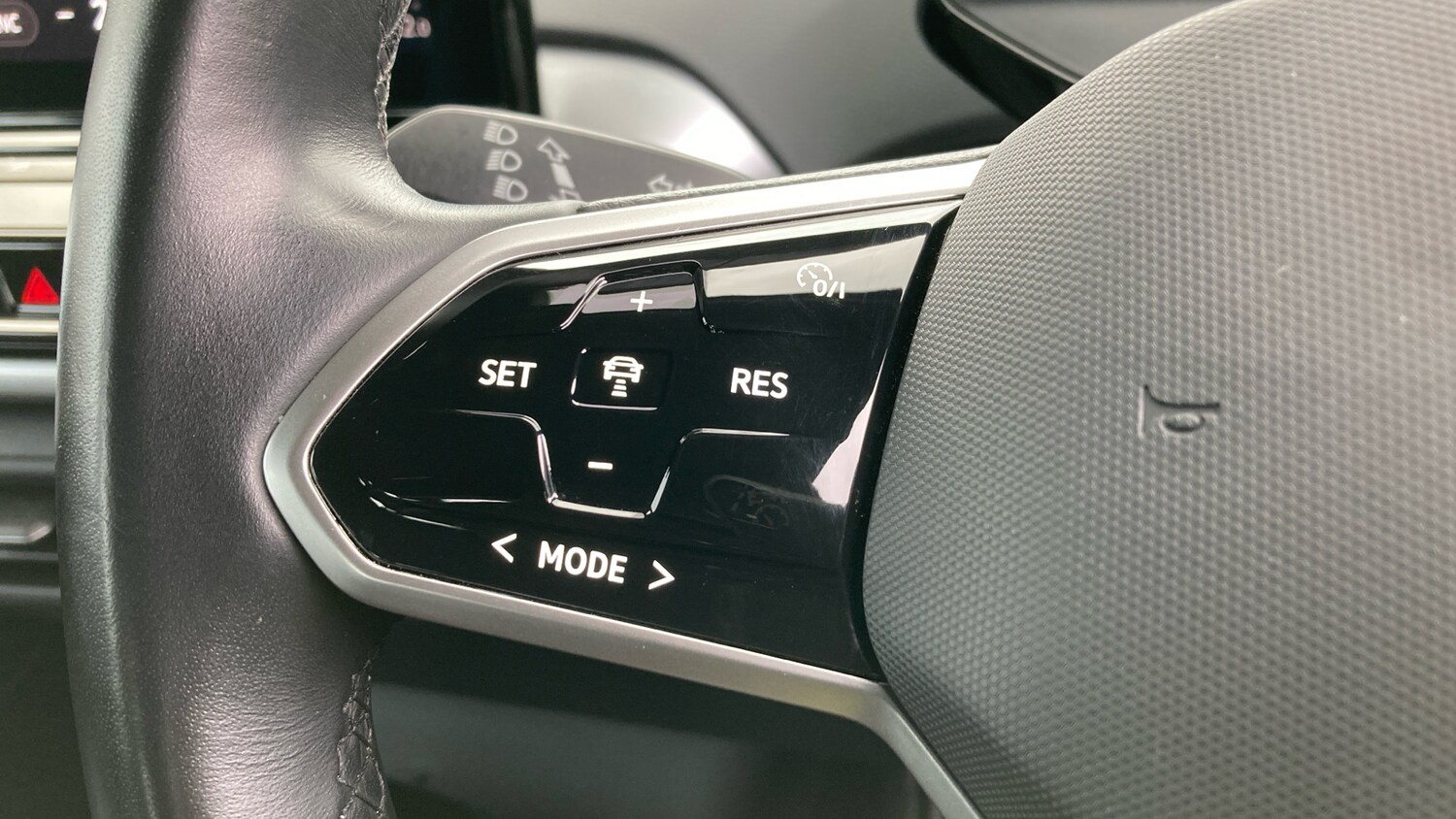 Used Volkswagen ID.4 2022 for sale - 76694133: Photo 17