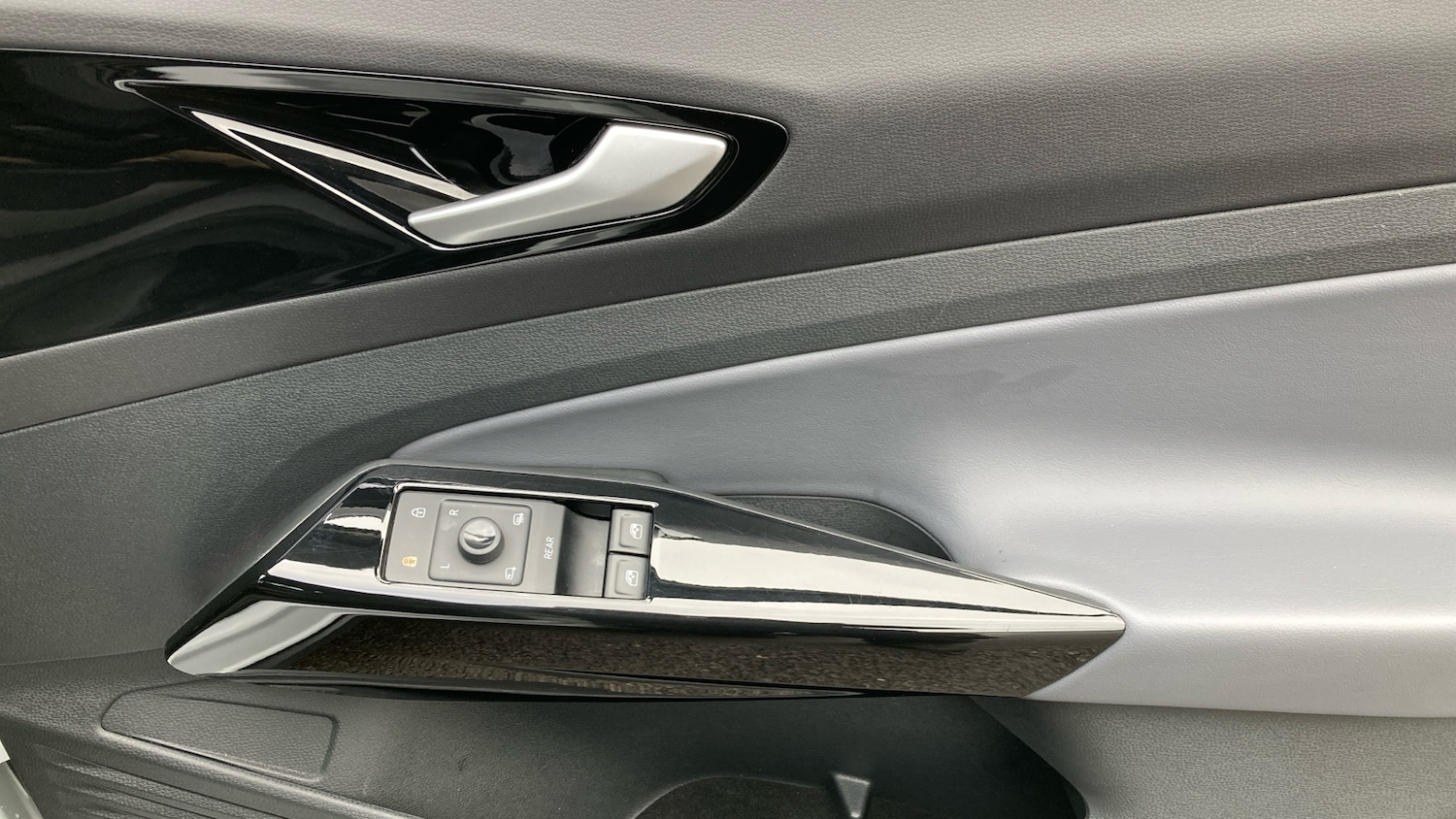 Used Volkswagen ID.4 2022 for sale - 76694133: Photo 19