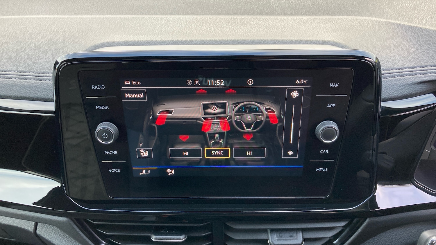 Used Volkswagen T-Roc 2025 for sale - 76957001: Photo 36