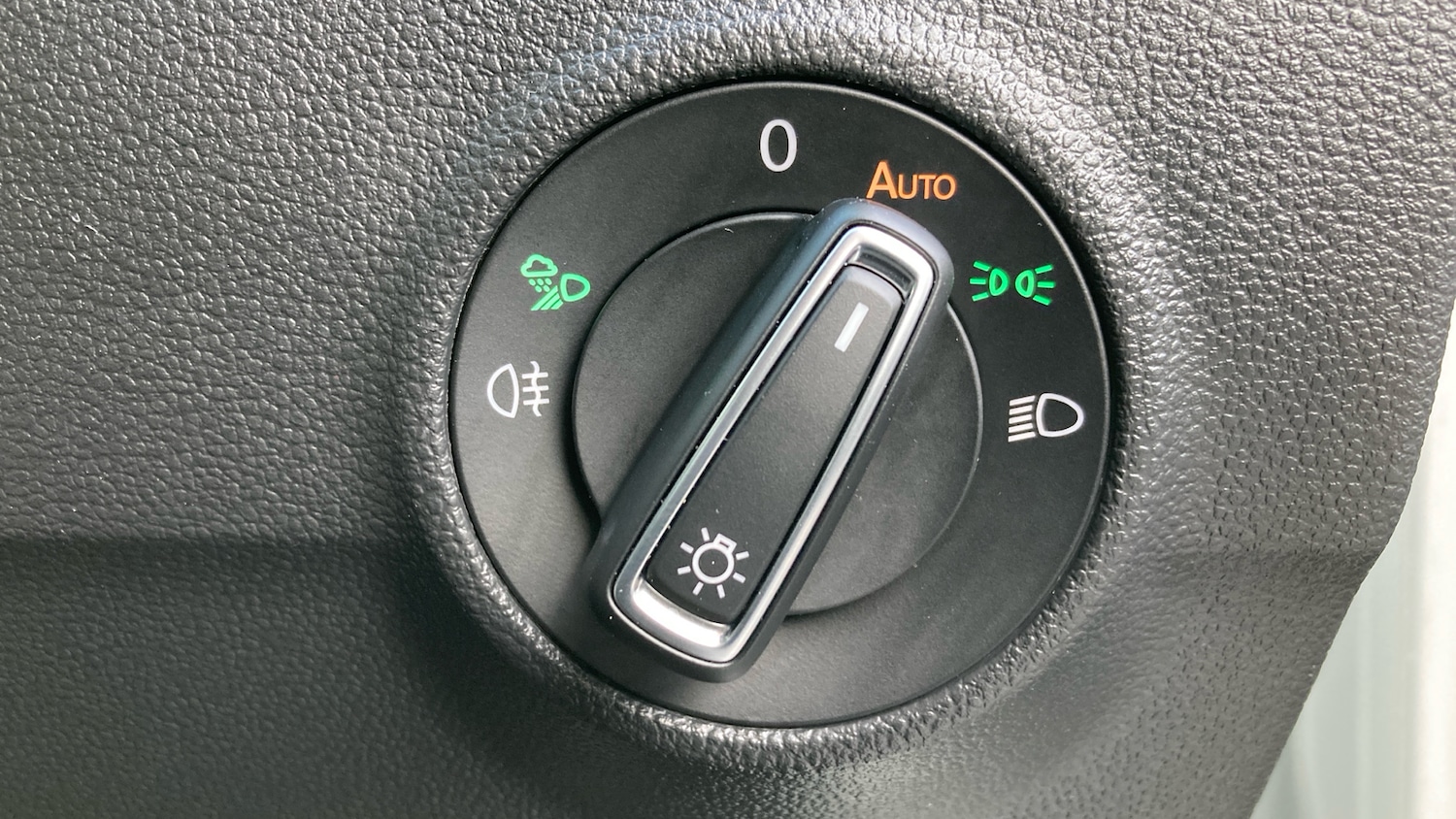 Used Volkswagen T-Roc 2025 for sale - 76957001: Photo 45