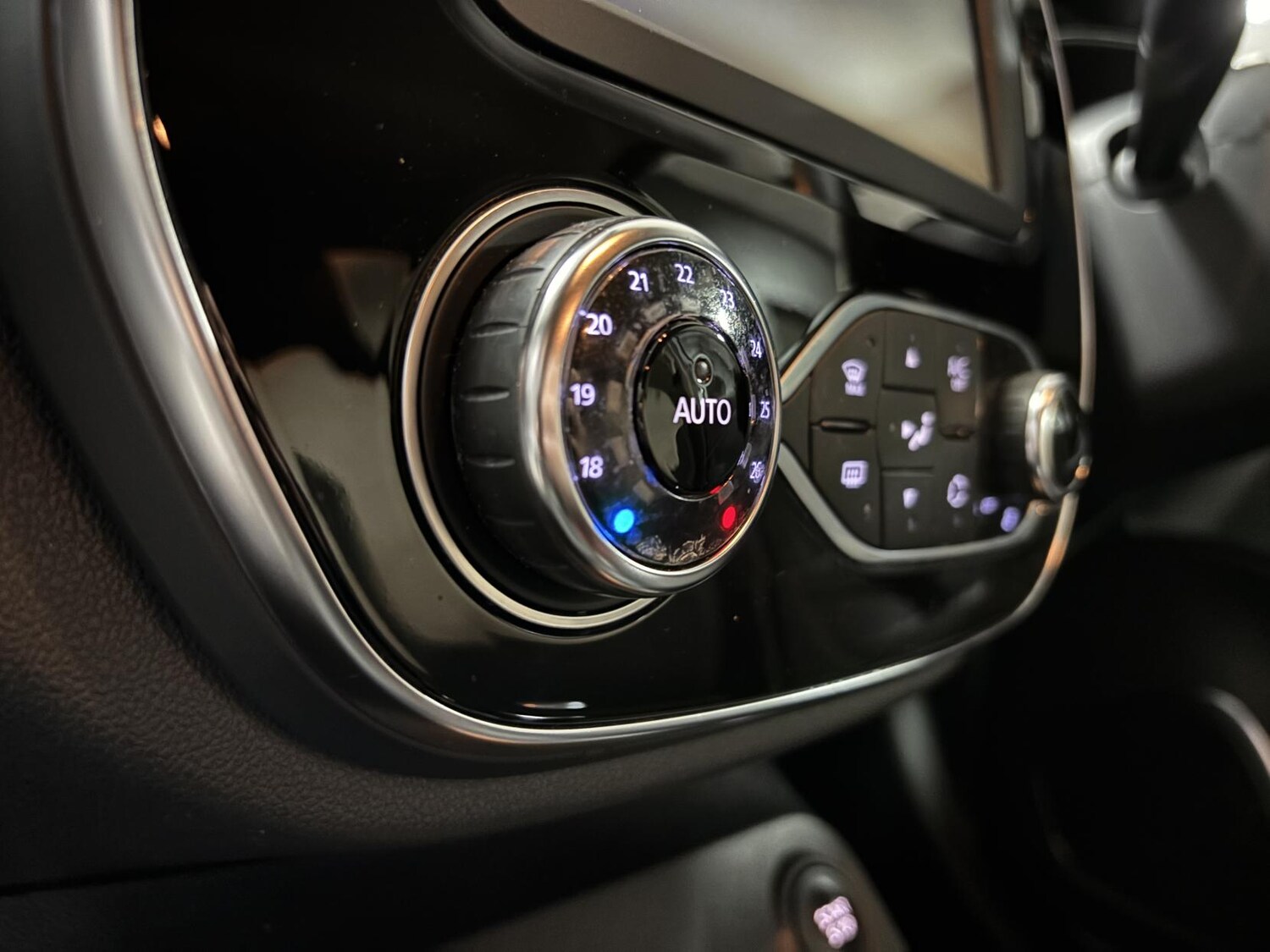 Used Renault Captur 2019 for sale - 77630932: Photo 49