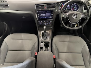 Used Volkswagen Golf 2019 for sale - 79421097: Photo