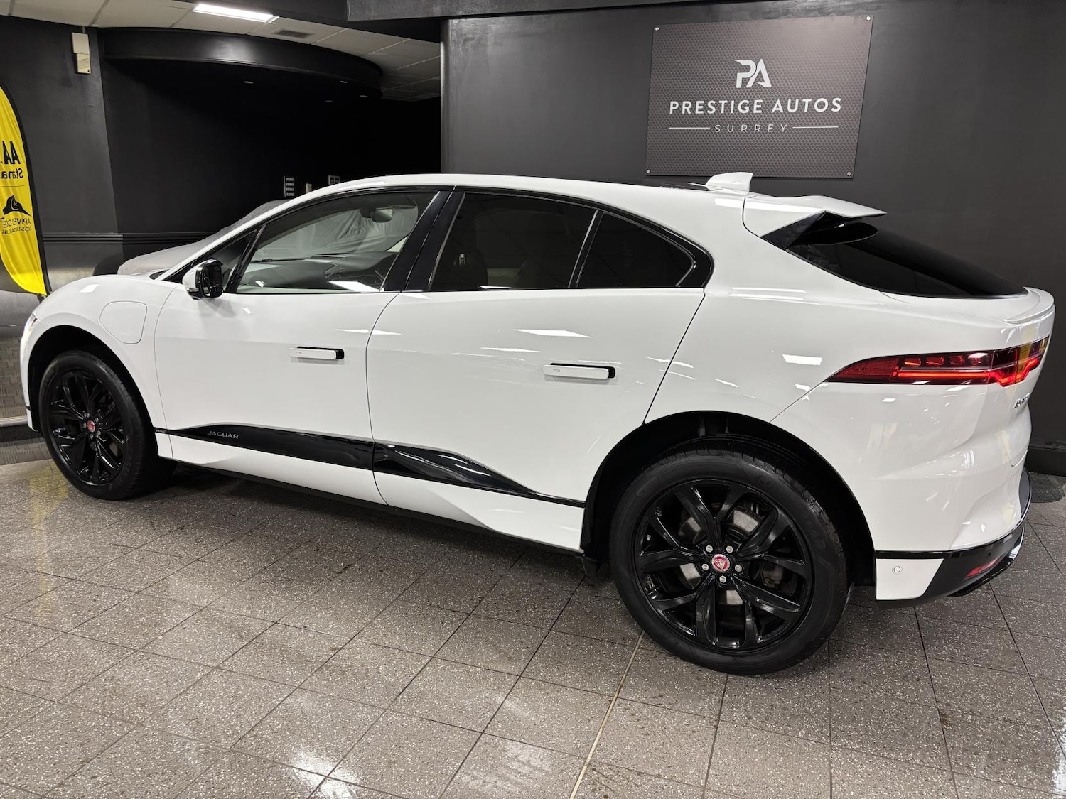 Used Jaguar I-Pace 2019 for sale - 77213848: Photo 3